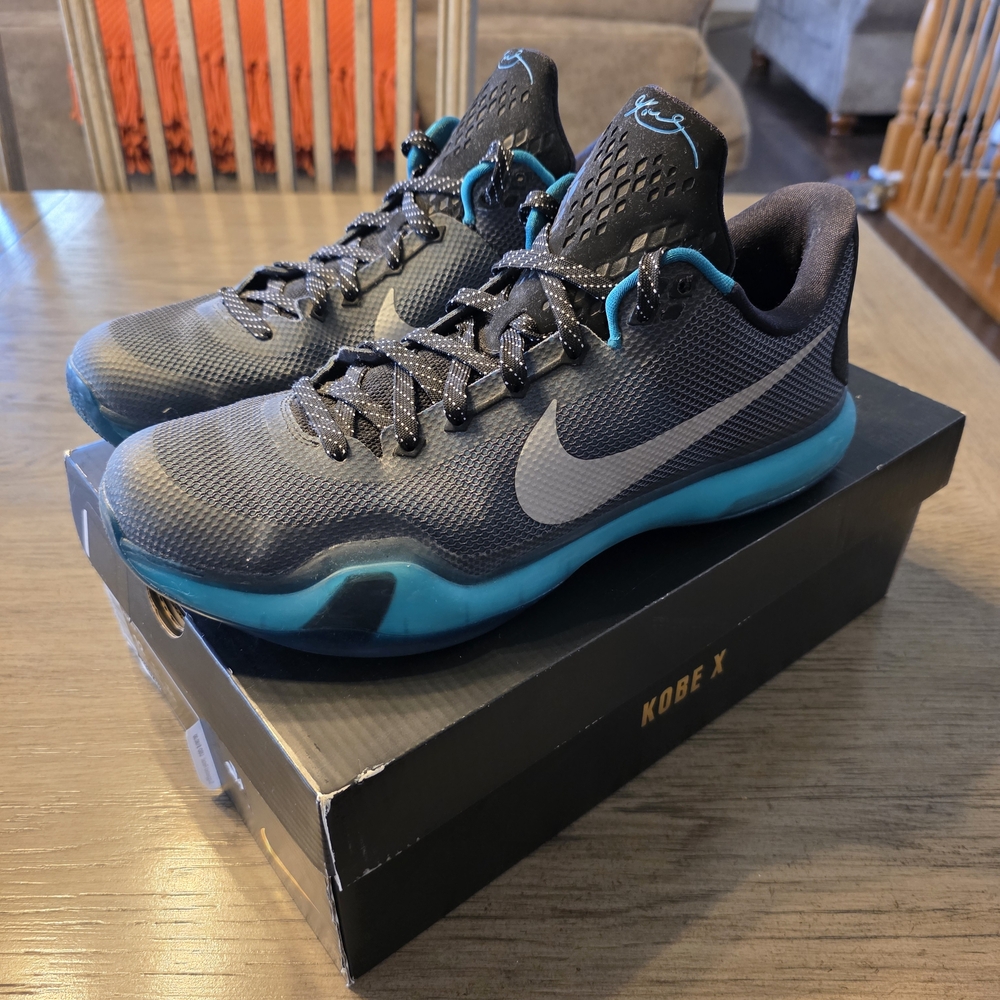 Nike Kobe X "Liberty"